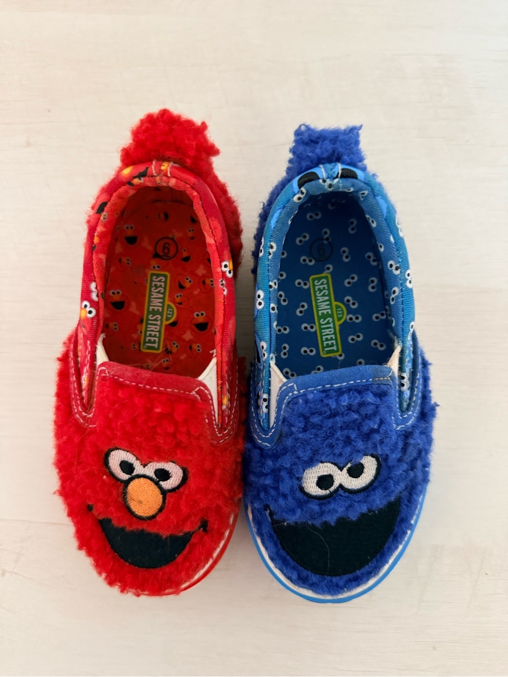Sesame Street Elmo & Cookie Monster Plush Slip-On Shoes - Red & Blue